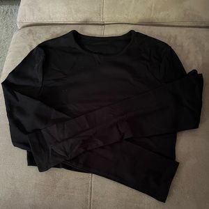 Black Crew Neck Long Sleeve Crop top